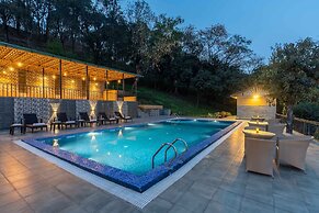 Tree of Life Birdsong Chalets