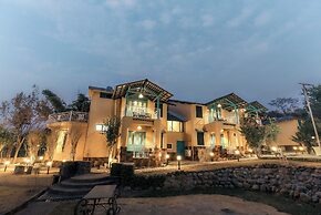 Tree of Life Birdsong Chalets