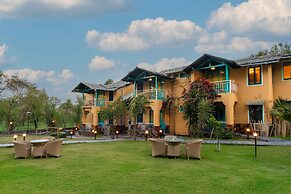 Tree of Life Birdsong Chalets