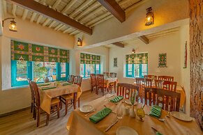 Tree of Life Birdsong Chalets