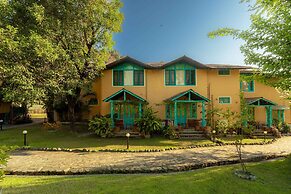 Tree of Life Birdsong Chalets