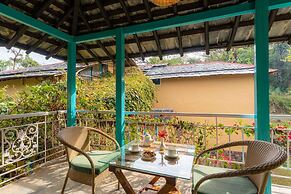 Tree of Life Birdsong Chalets