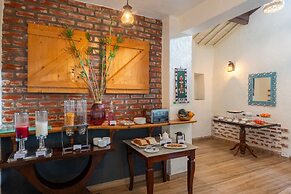 Tree of Life Birdsong Chalets