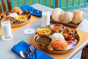 Tree of Life Birdsong Chalets