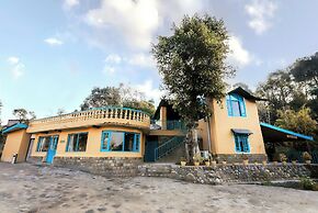 Tree of Life Birdsong Chalets