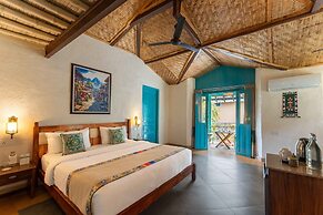 Tree of Life Birdsong Chalets