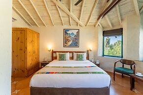 Tree of Life Birdsong Chalets