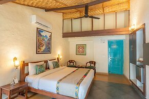 Tree of Life Birdsong Chalets