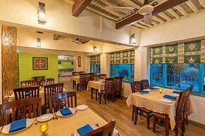 Tree of Life Birdsong Chalets