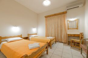 Pink Panther Studios & Apartments