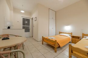 Pink Panther Studios & Apartments