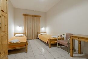 Pink Panther Studios & Apartments