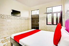 Roomshala 164 Hotel Thanks