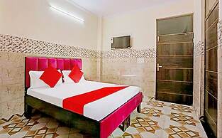 Roomshala 164 Hotel Thanks