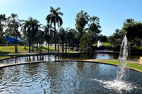 Nightcliff Foreshore Pool Outdoor Dining BBQ