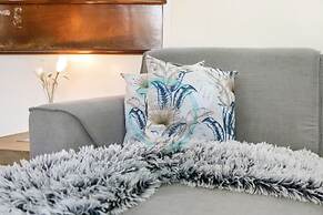 Nightcliff Foreshore Pool Outdoor Dining BBQ