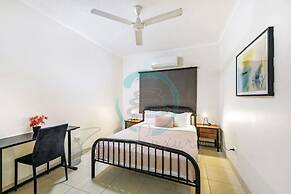 Nightcliff Foreshore Pool Outdoor Dining BBQ