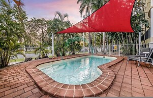 Nightcliff Foreshore Pool Outdoor Dining BBQ