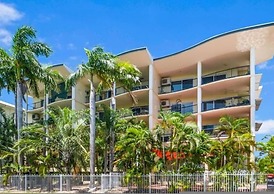 Nightcliff Foreshore Pool Outdoor Dining BBQ