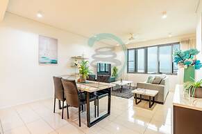 Waterfront Retreat Ocean Views Pool Balcony