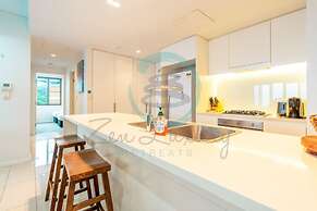 Waterfront Retreat Ocean Views Pool Balcony