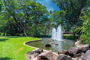 Waterfront Retreat Ocean Views Pool Balcony