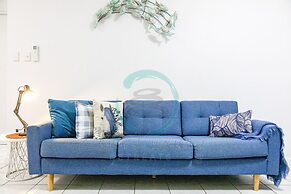 City Living Modern Outdoordining Private Yard