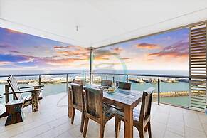 Penthouse Haven Lux Balcony Dining Sea View