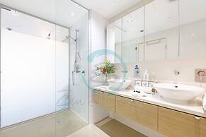 Penthouse Haven Lux Balcony Dining Sea View