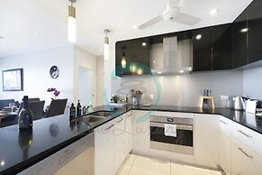 City Skyline Escape Office Parking Pool