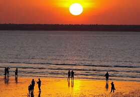 City Skyline Escape Office Parking Pool