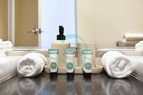 City Skyline Escape Office Parking Pool