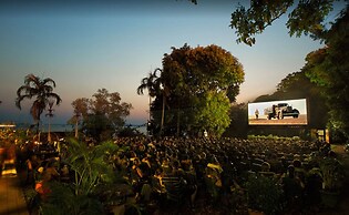 City Skyline Escape Office Parking Pool