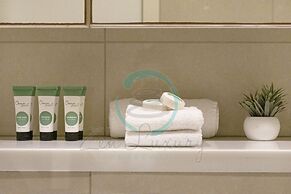 Sunshine Delight Seaview Pool Gym Balcony