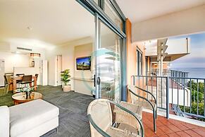 Coastal Splendor Seaview Pool Balcony Dining