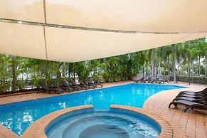 Coastal Splendor Seaview Pool Balcony Dining