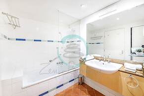 Coastal Splendor Seaview Pool Balcony Dining