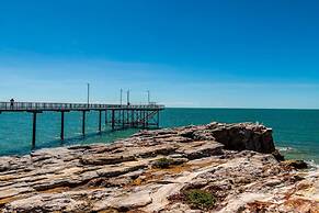 Zen Hideaway Cozy 2BR Haven Office Dual Patio