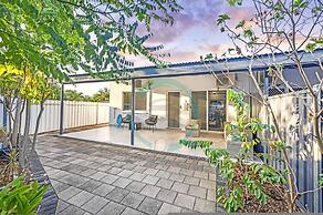 Zen Hideaway Cozy 2BR Haven Office Dual Patio