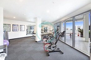 Zen Ocean Bliss Seaview Balcony Outdoordining