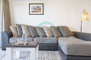 Zen Ocean Bliss Seaview Balcony Outdoordining