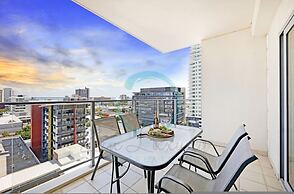 Reef-side Splendor City Vistas Pool Workspace