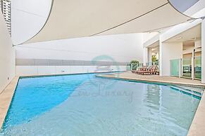 Zen Seabreeze Workdesk Balcony Dining Seaview