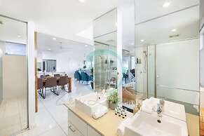 Zen Seabreeze Workdesk Balcony Dining Seaview