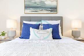 Zen Sea View 2BR 2BA Penthouse