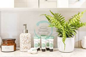 Zen Sea View 2BR 2BA Penthouse