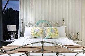 Zenlux Waterfront Mansion Infinity Pool Cinema