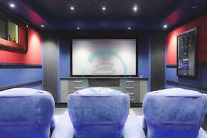 Zenlux Waterfront Mansion Infinity Pool Cinema