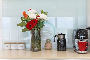 Coastal Magnificence Pool Workspace Parking