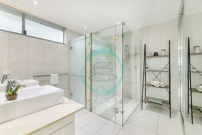 Coastal Magnificence Pool Workspace Parking